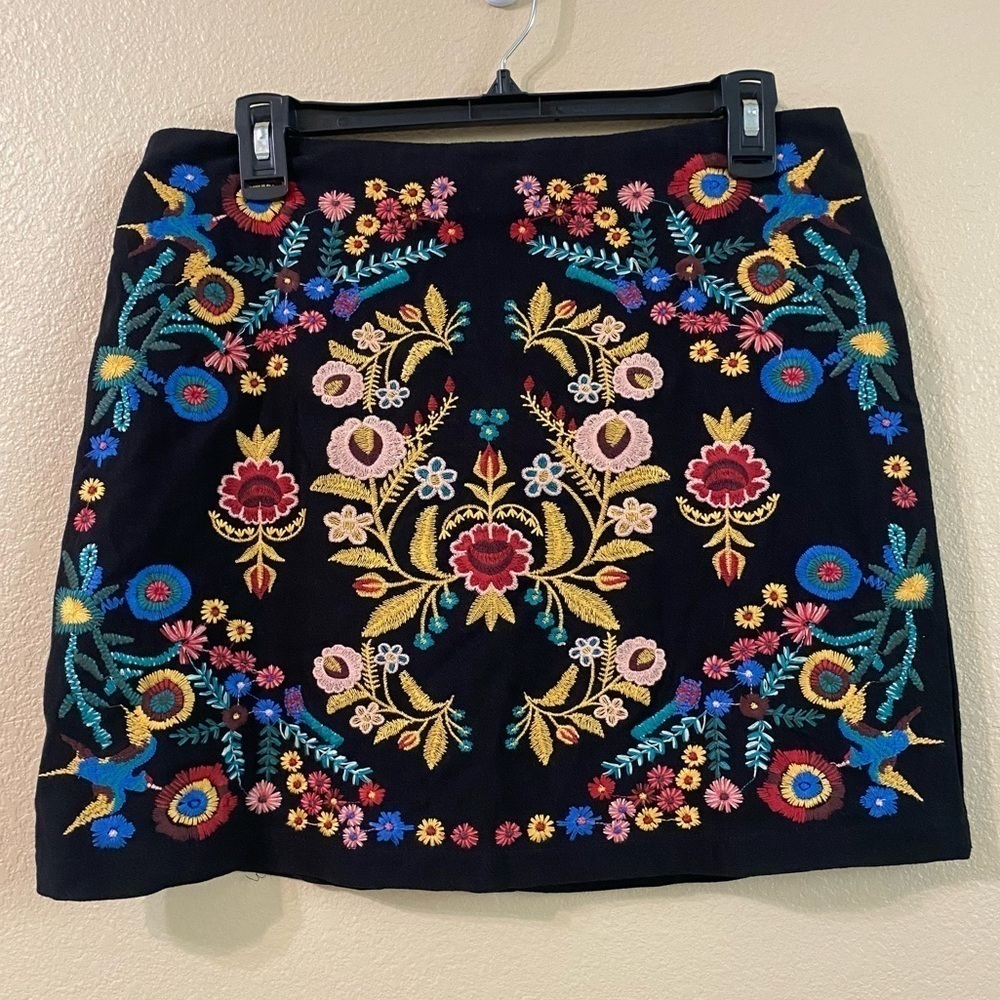 Umgee New Size L Penelope Floral Embroidered Linen Boho‎ Mini Skirt Black Colors - Picture 5 of 11